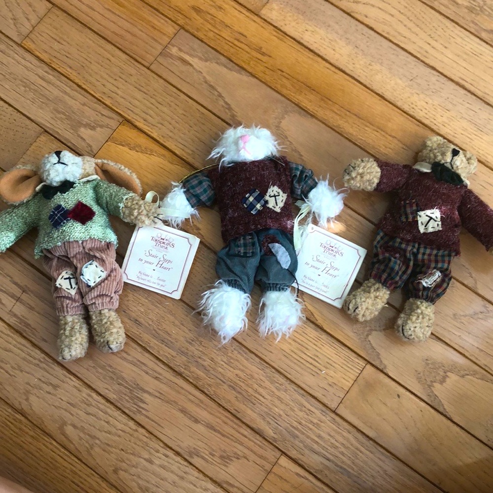 NWT - Set of 3 Tompkins Trunk Collectibles from Enesco. 1998. Rabbit, Cat, Bear